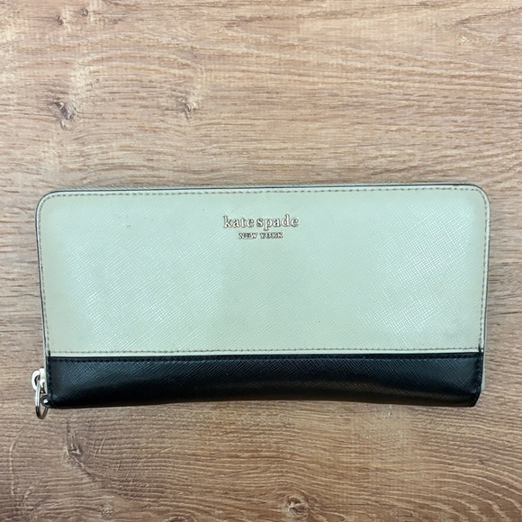 kate spade Handbags - Kate Spade Two-Tone Zip Wallet